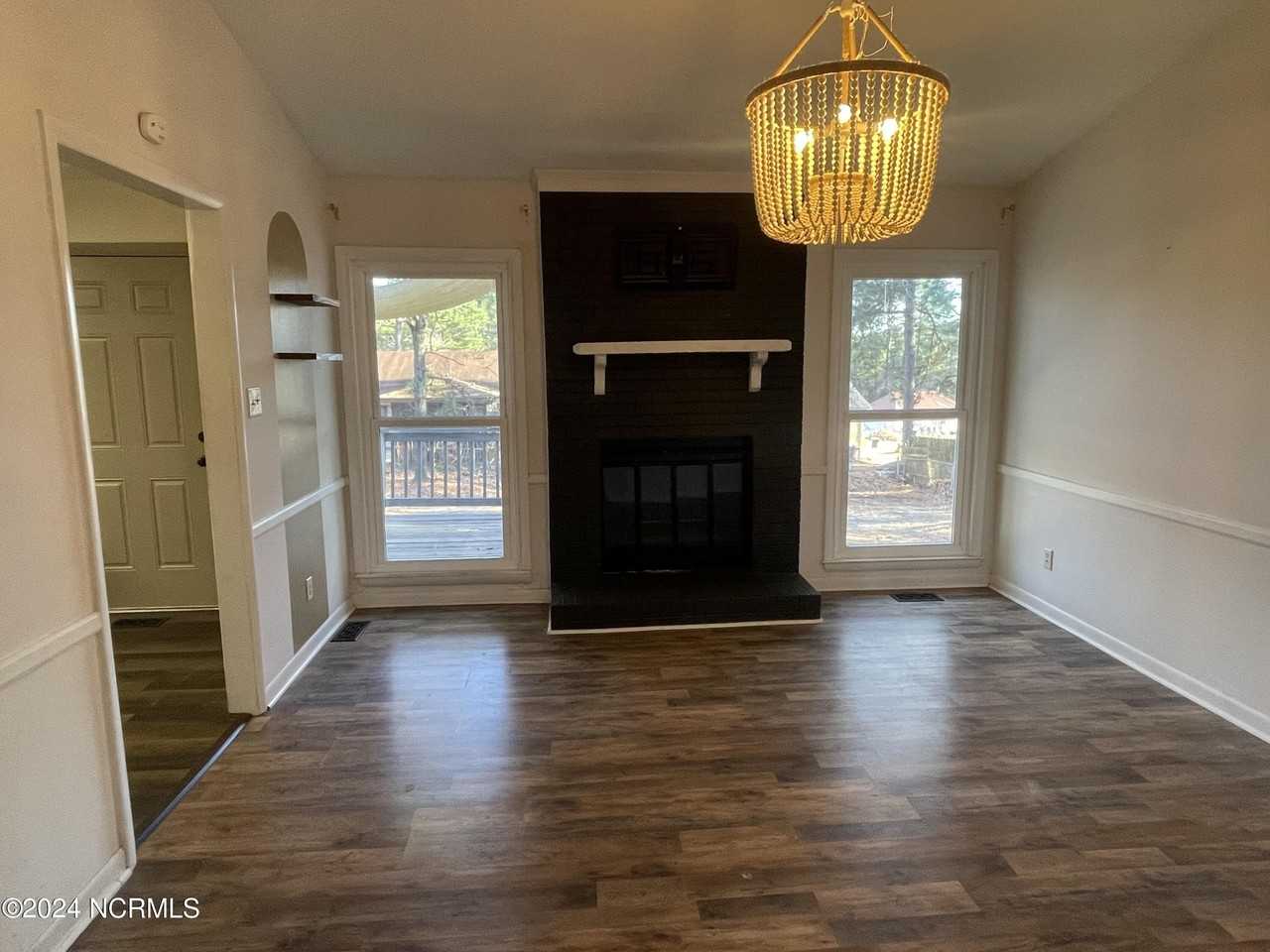 3332 Red Fox Rd - Photo 7 of 17