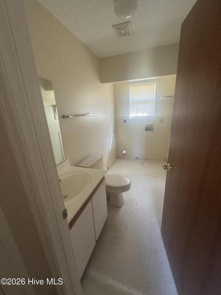 721 Carolina 24 Business - Photo 3 of 6