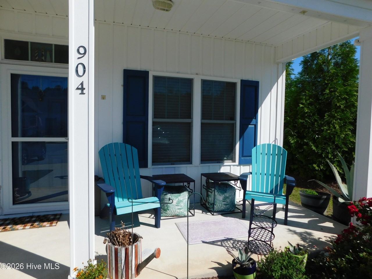 904 Pirates Landing Dr - Photo 2 of 3