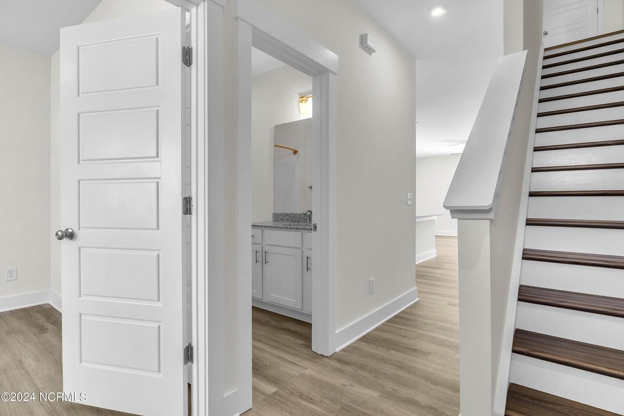 6339 Beckington Dr - Photo 3 of 24