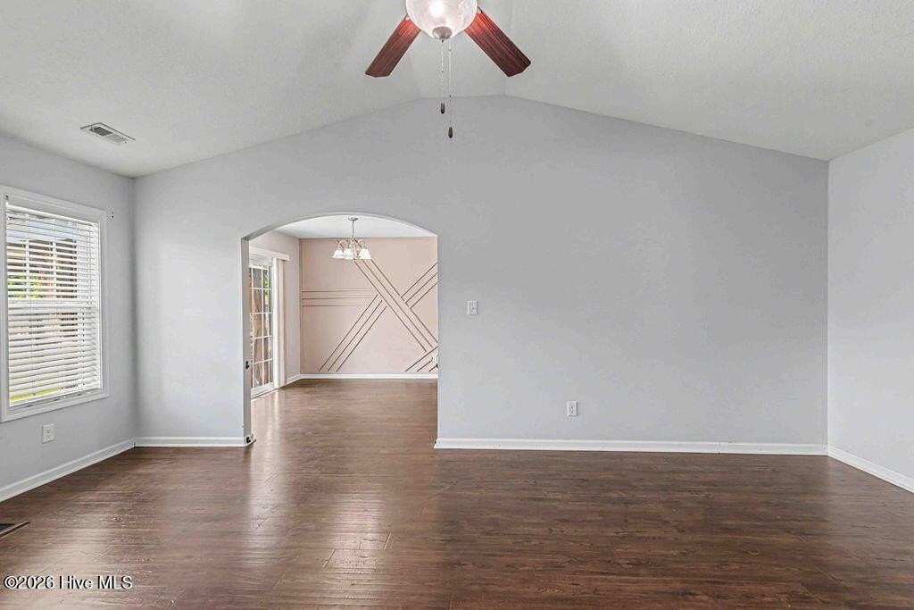 207 Imperial Ln - Photo 6 of 39