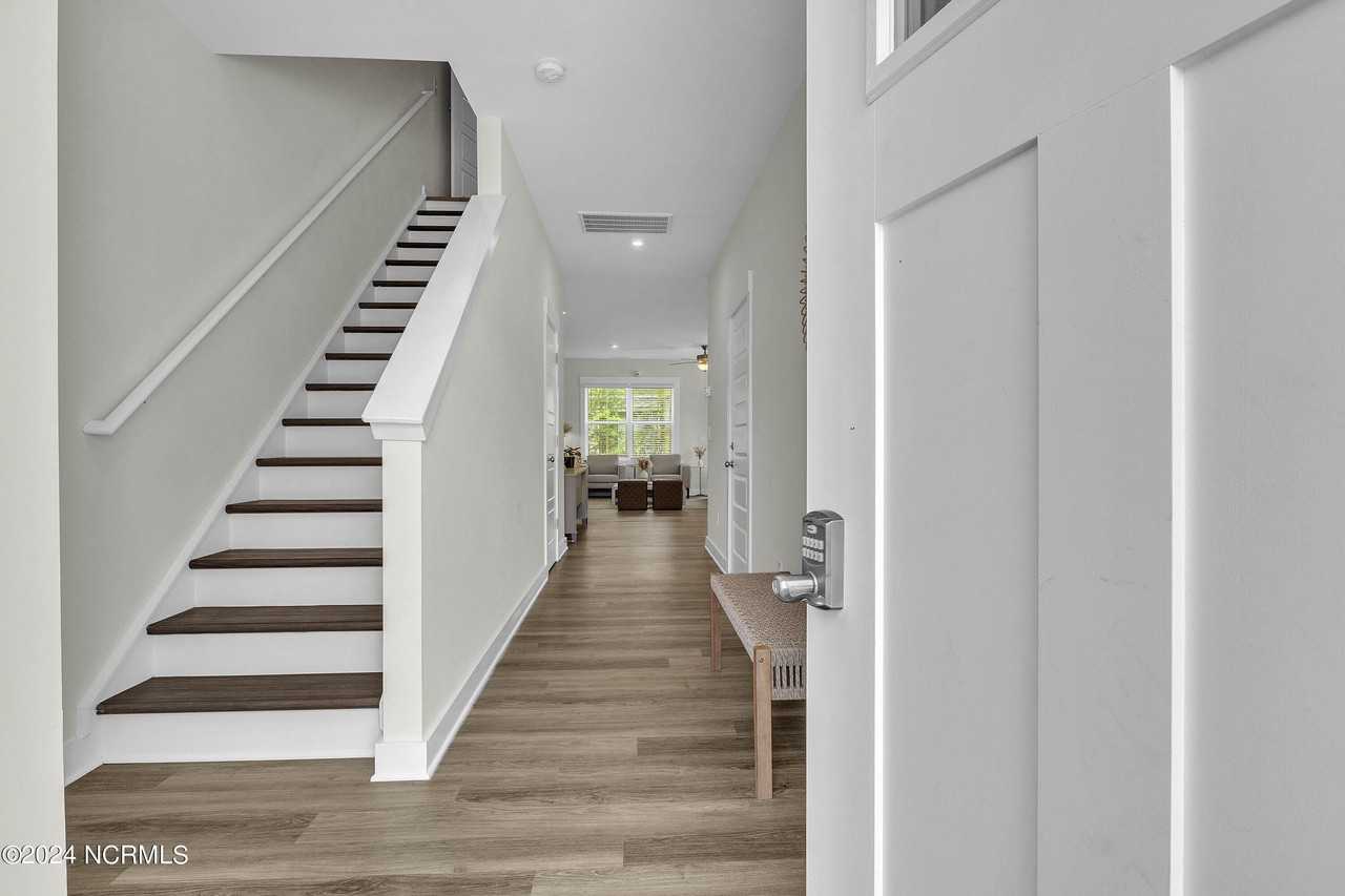6088 Beckington Dr - Photo 2 of 24