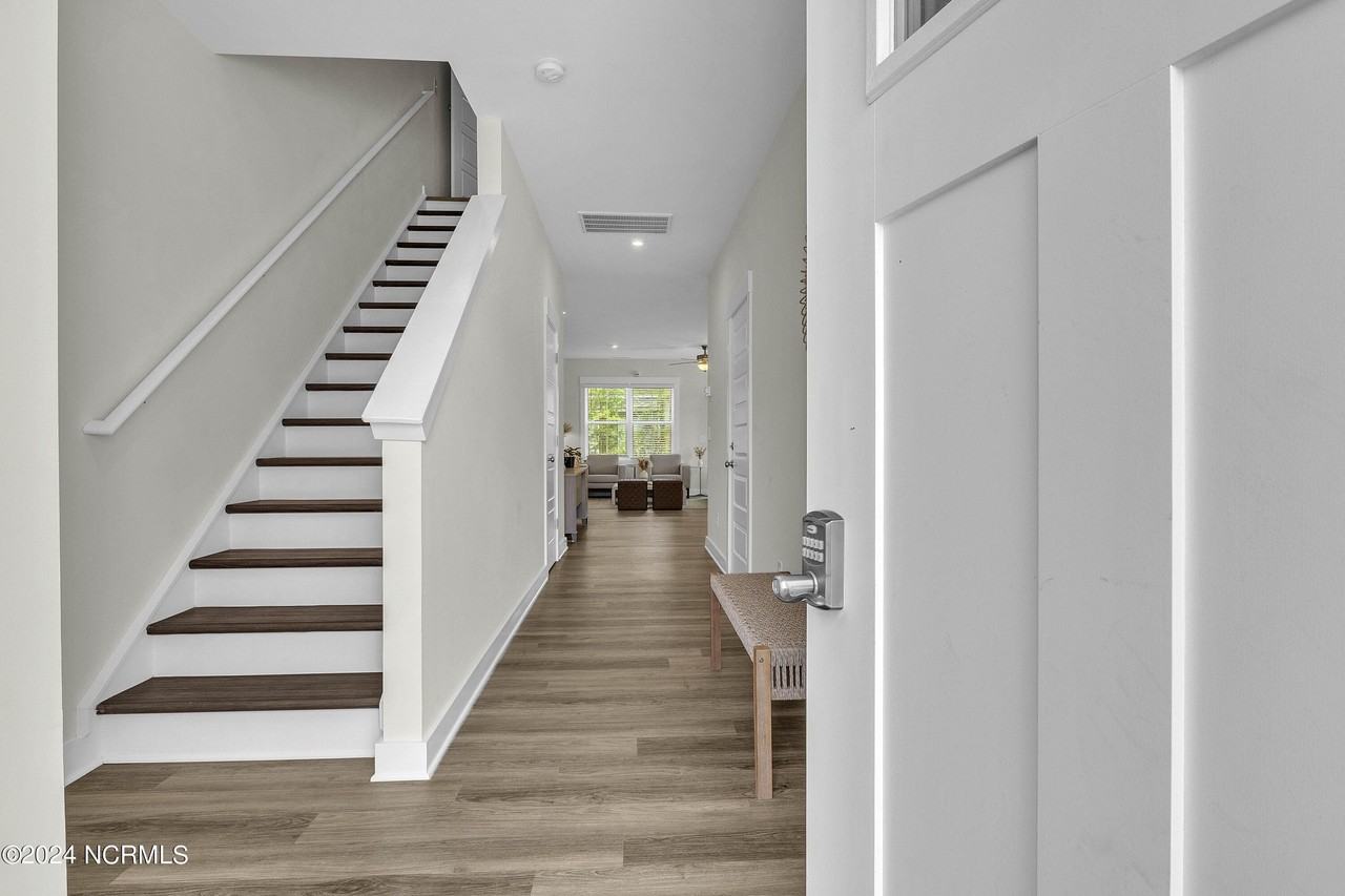 6032 Beckington Dr - Photo 2 of 24