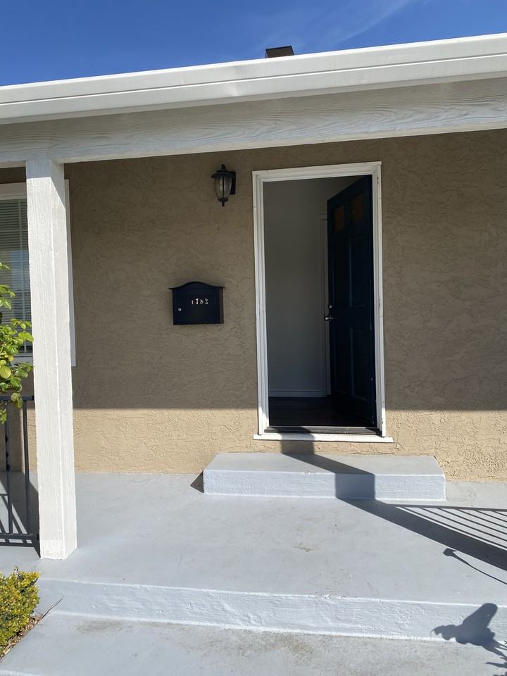 1782 Oriole Ave #1 - Photo 3 of 12