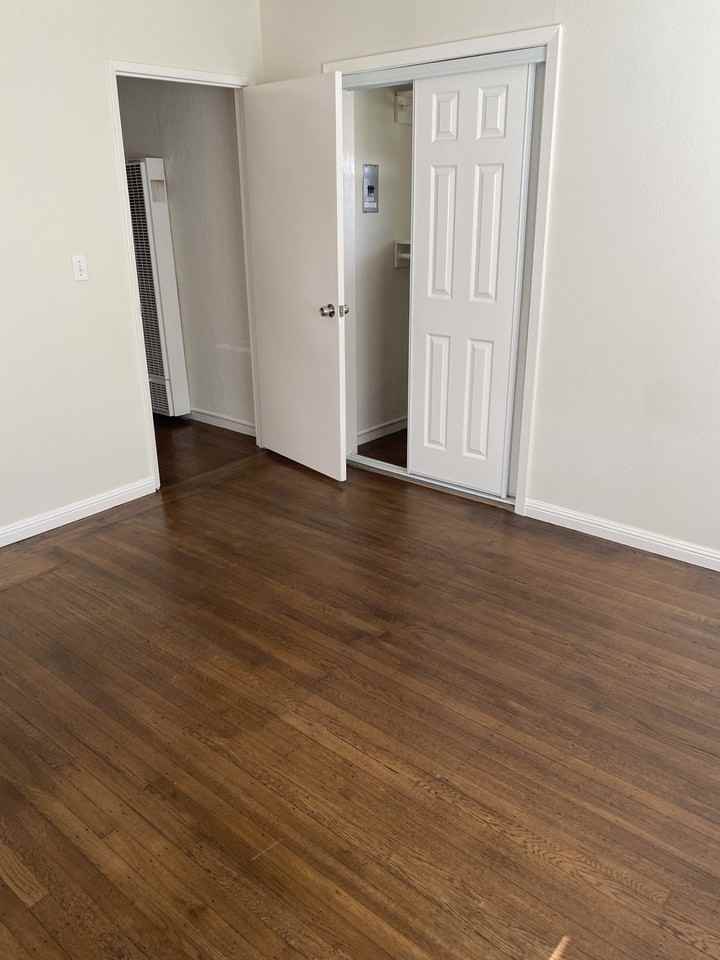 1782 Oriole Ave #1 - Photo 7 of 12