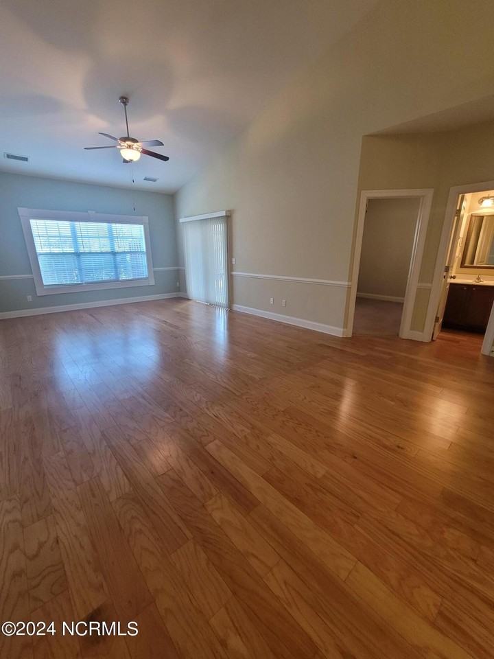 1131 Shellbank Ln - Photo 5 of 29