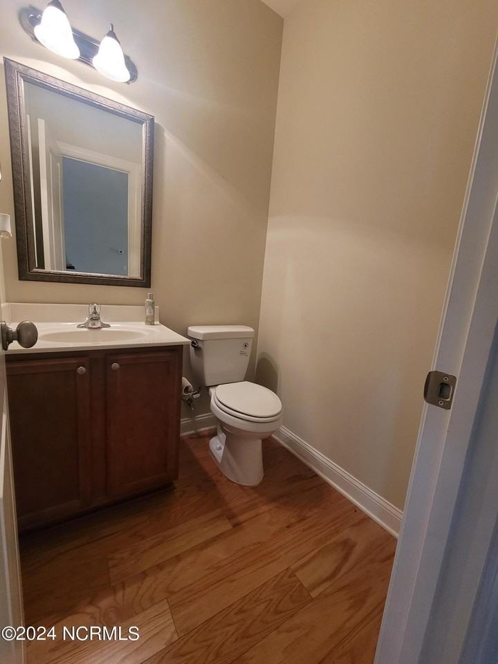 1131 Shellbank Ln - Photo 6 of 29