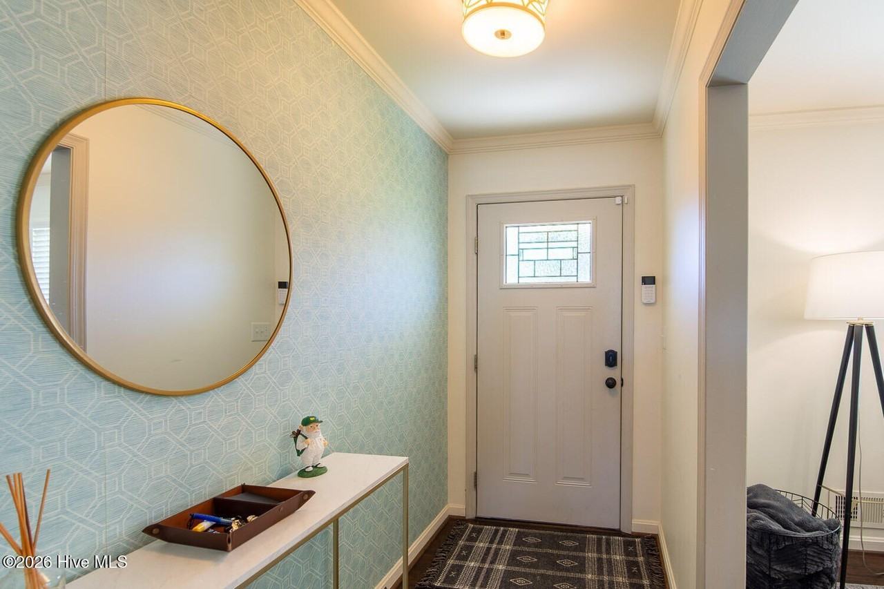 441 Aumond Rd - Photo 5 of 40
