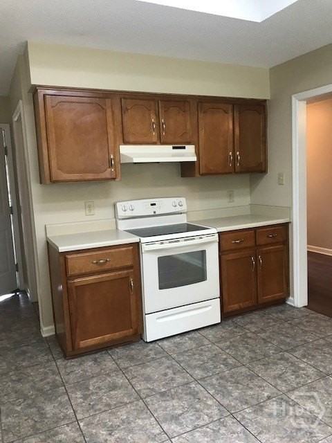 700 Greenwich Dr - Photo 4 of 20