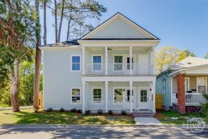 featured image of 1615 Le Grand St