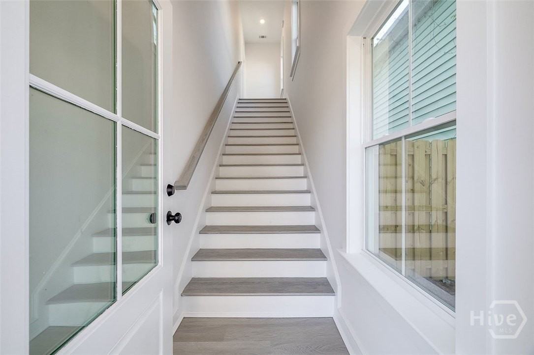 1615 Le Grand St - Photo 5 of 26
