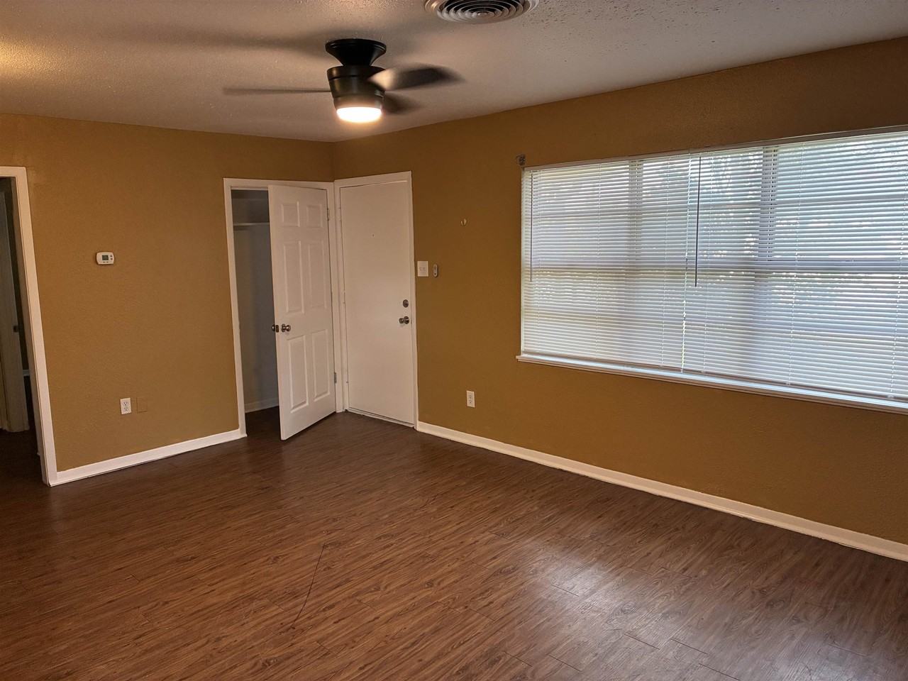 1112A Northwood Dr - Photo 4 of 23