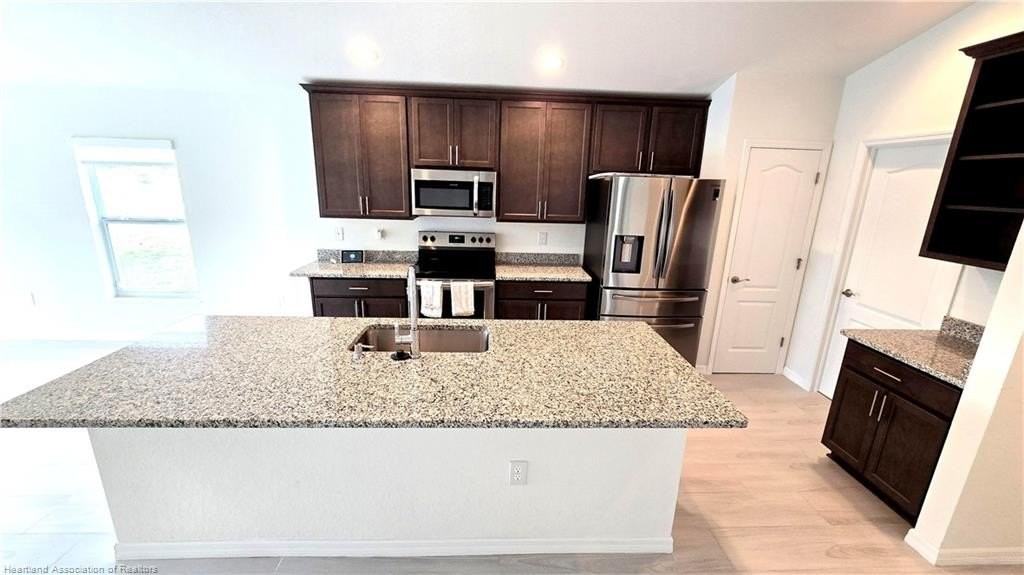 3120 Calypso Dr - Photo 3 of 33