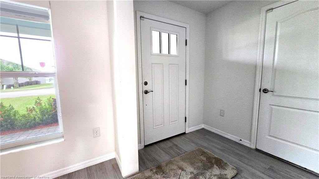 3120 Calypso Dr - Photo 7 of 33