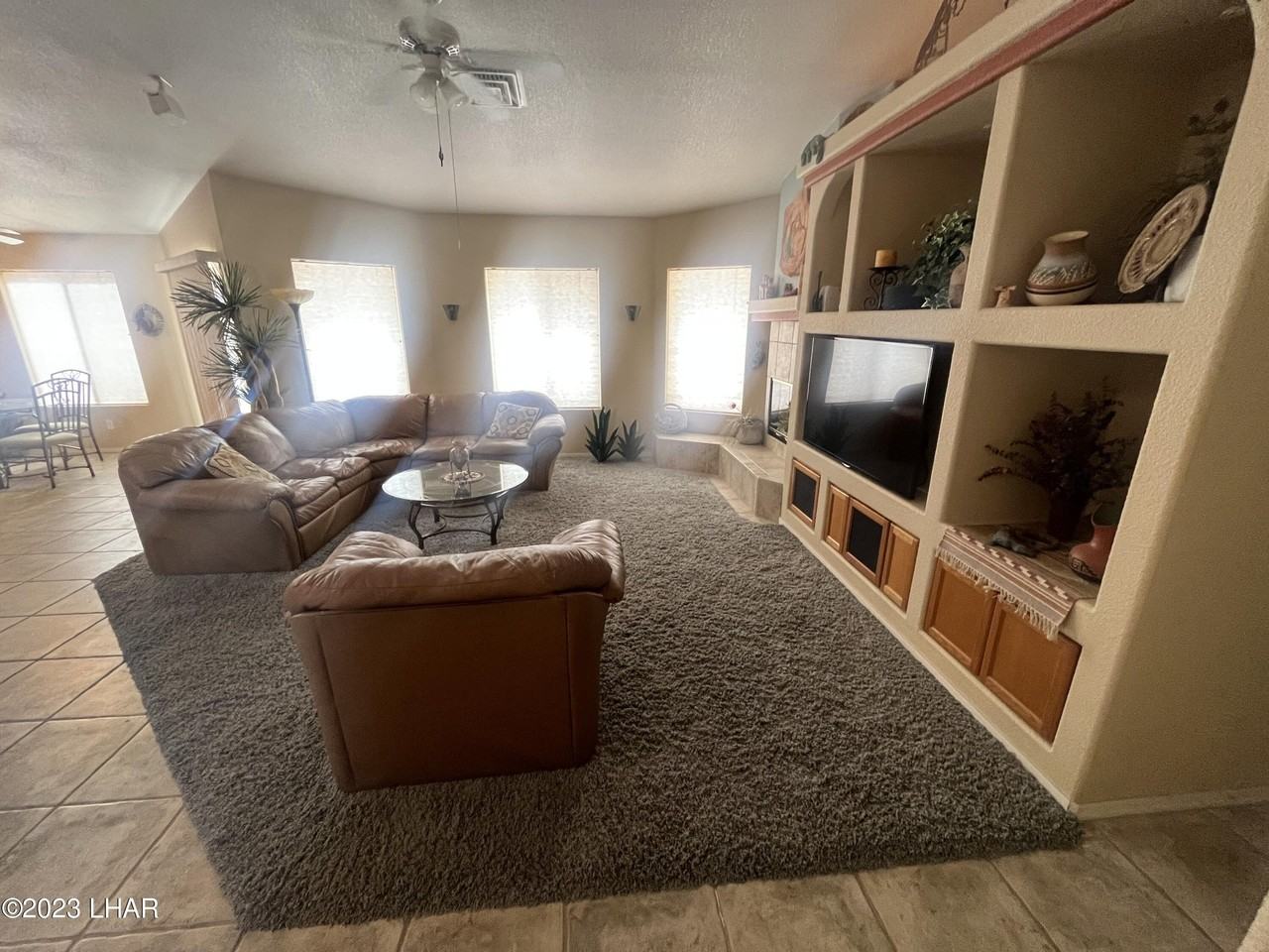 1311 Aviation Dr - Photo 7 of 44
