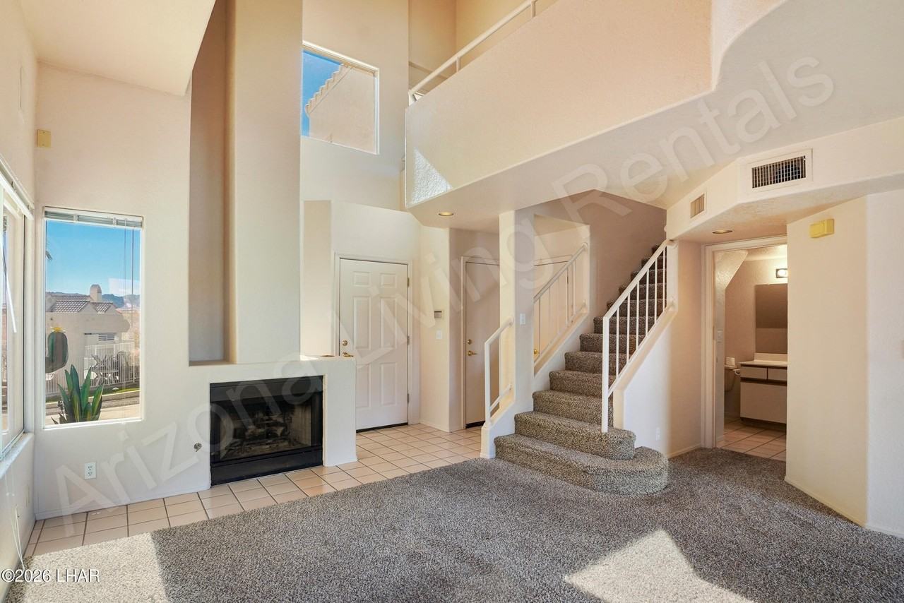 420 Acoma Blvd S #34 - Photo 4 of 23