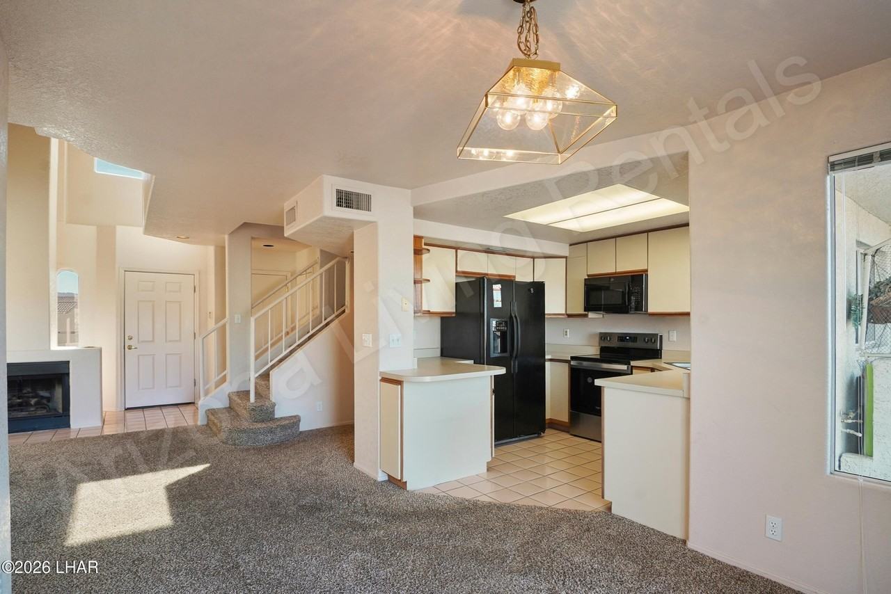 420 Acoma Blvd S #34 - Photo 6 of 23