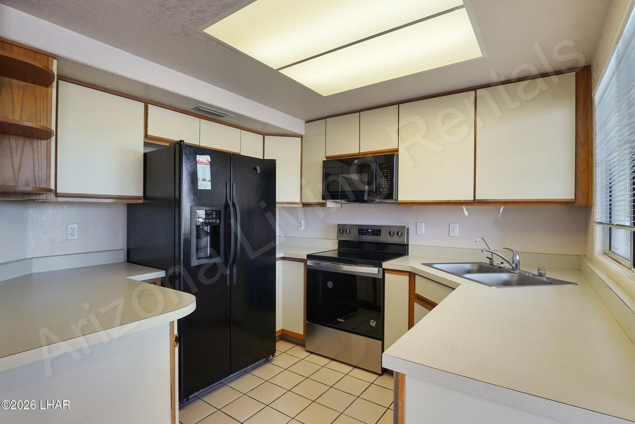 420 Acoma Blvd S #34 - Photo 7 of 23