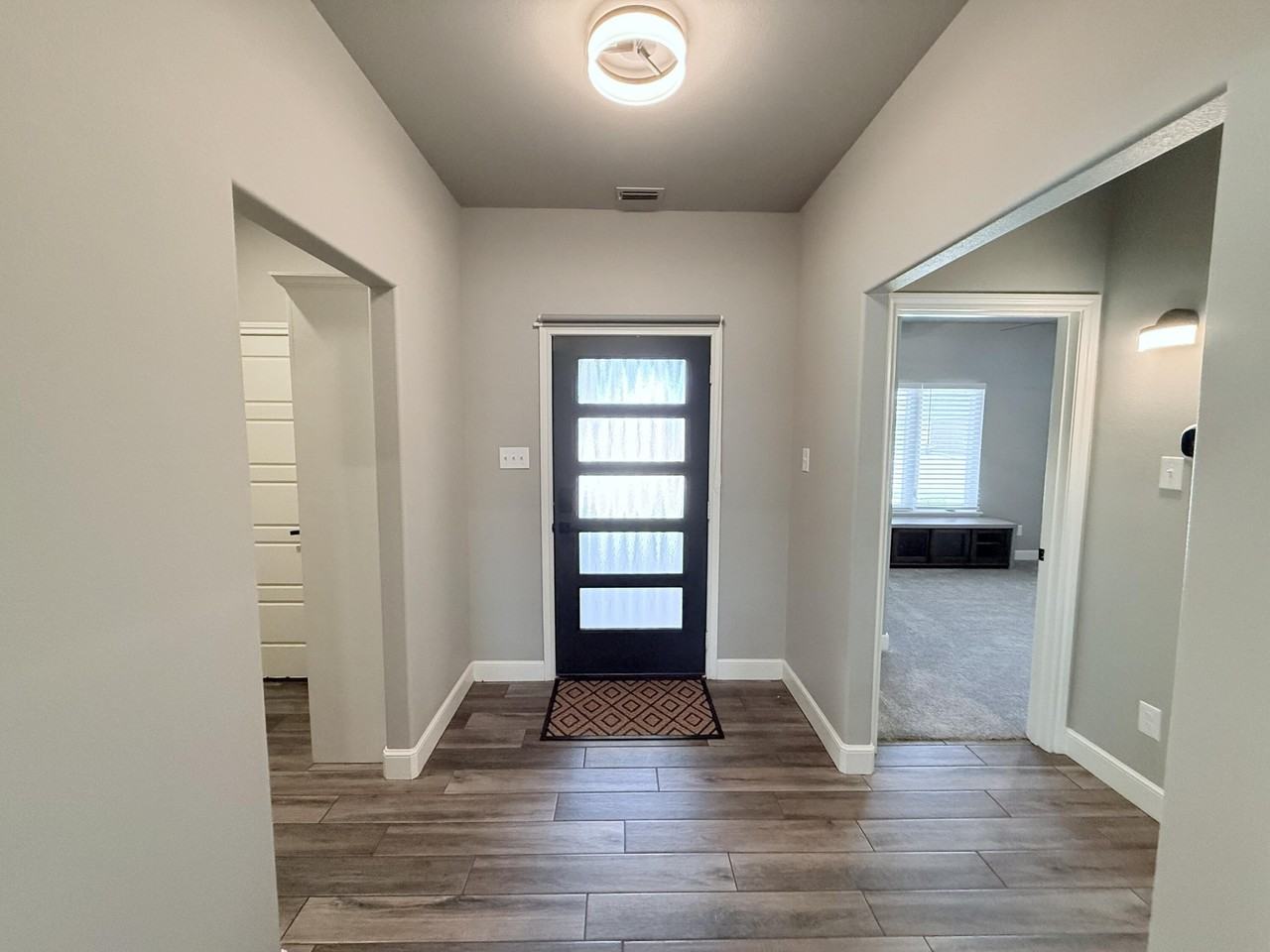 6955 24th St - Photo 5 of 45