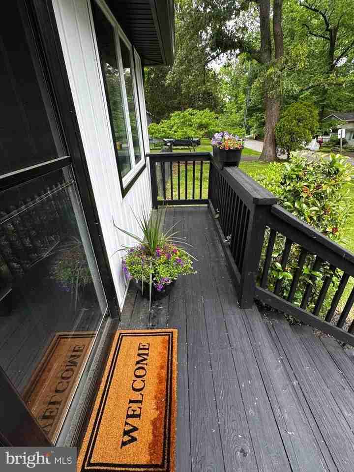 864 Dogwood Trl - Photo 3 of 22