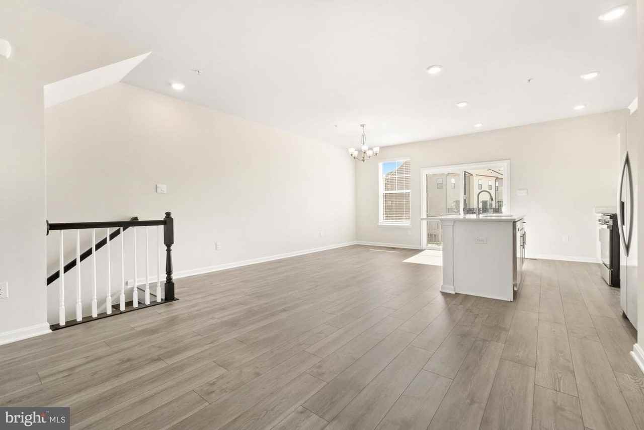 450 Herringbone Way - Photo 7 of 50