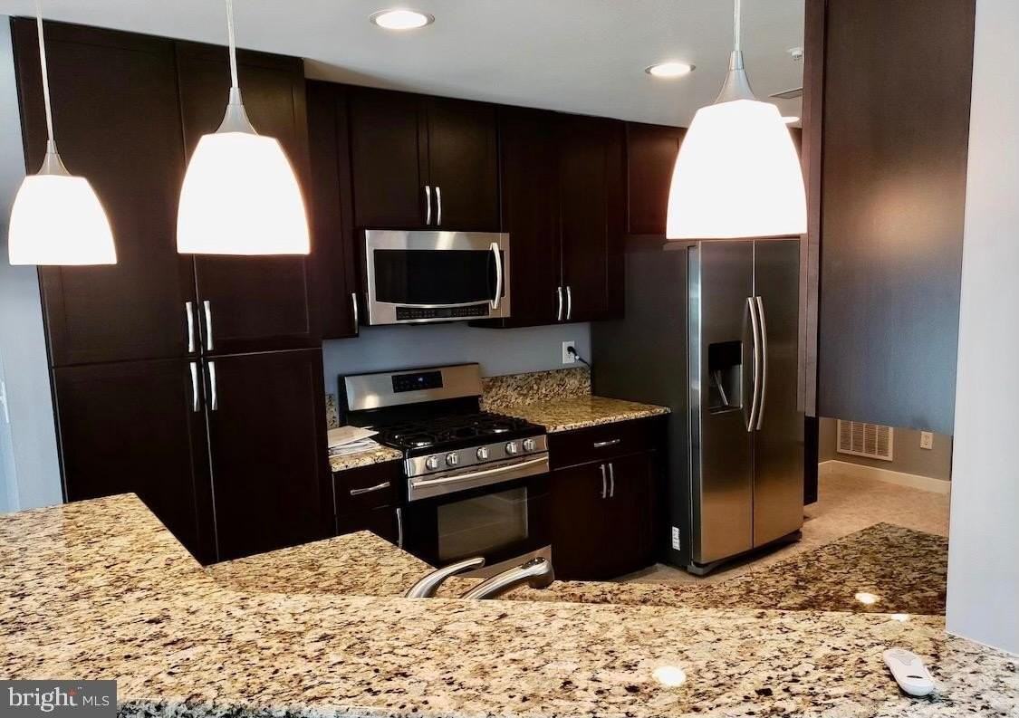 16210 Ellipse Ter - Photo 5 of 15