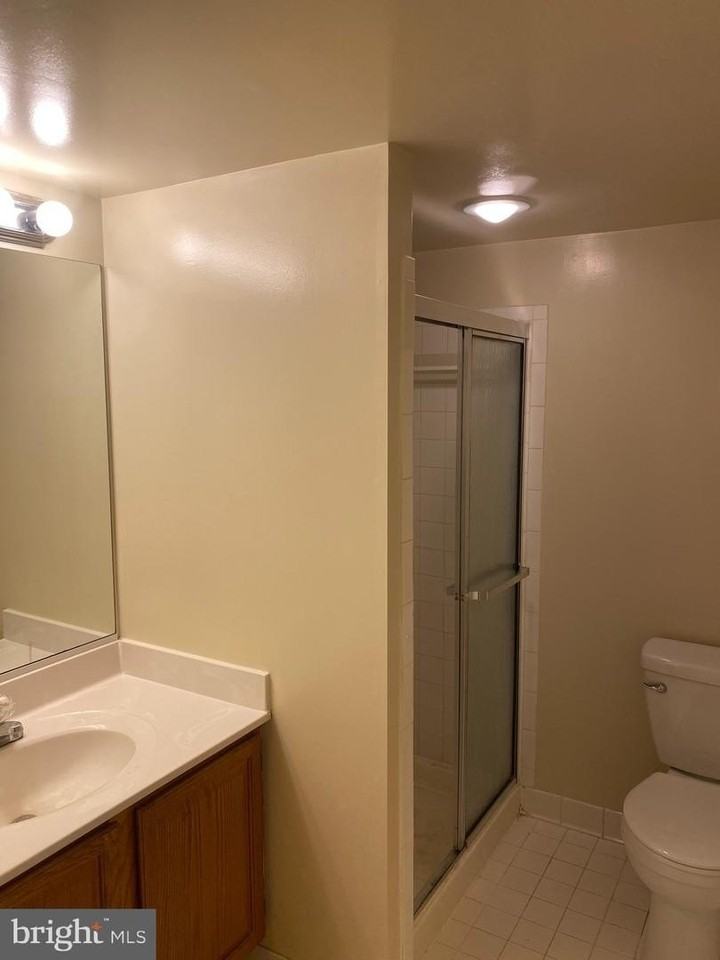 5623 Gresham Ln - Photo 5 of 35