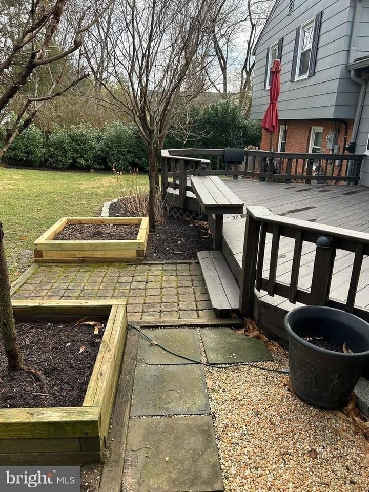 9238 Kristin Ln - Photo 4 of 16