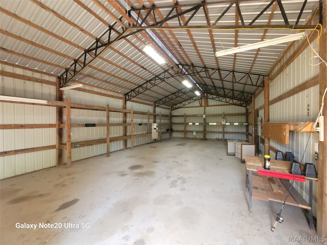 77 Groves Ln - Photo 7 of 35