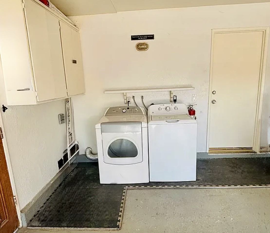 2393 Pierpont Blvd - Photo 6 of 18