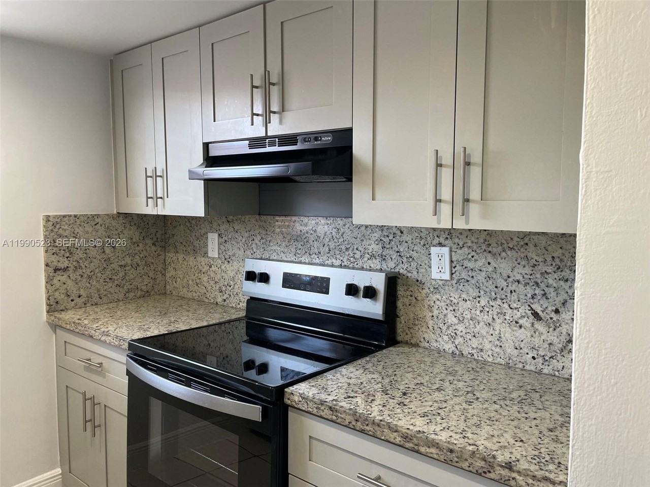 1787 Sw 7th St #7 - Photo 4 of 11