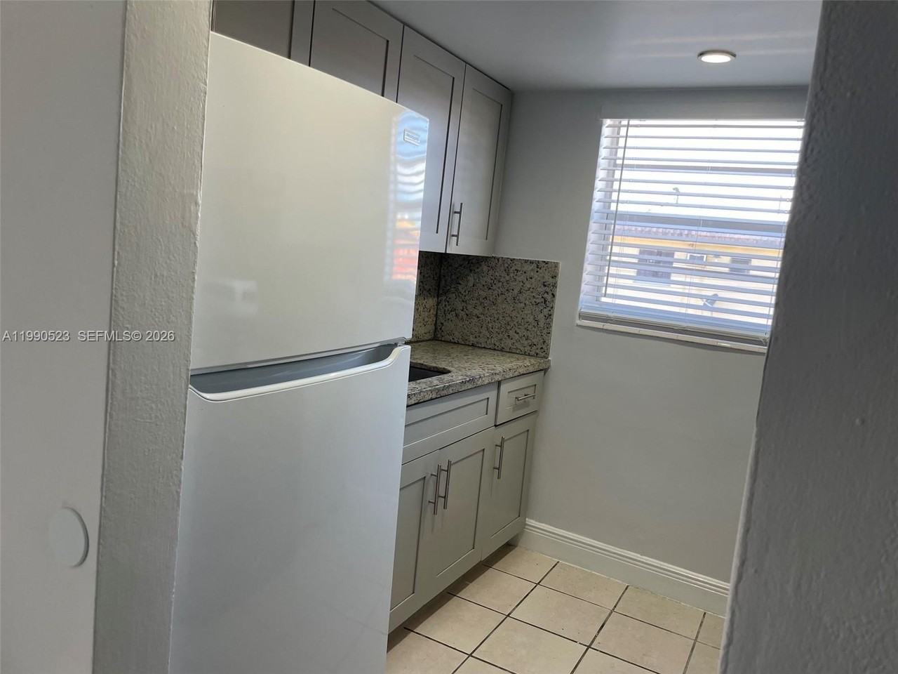 1787 Sw 7th St #7 - Photo 6 of 11