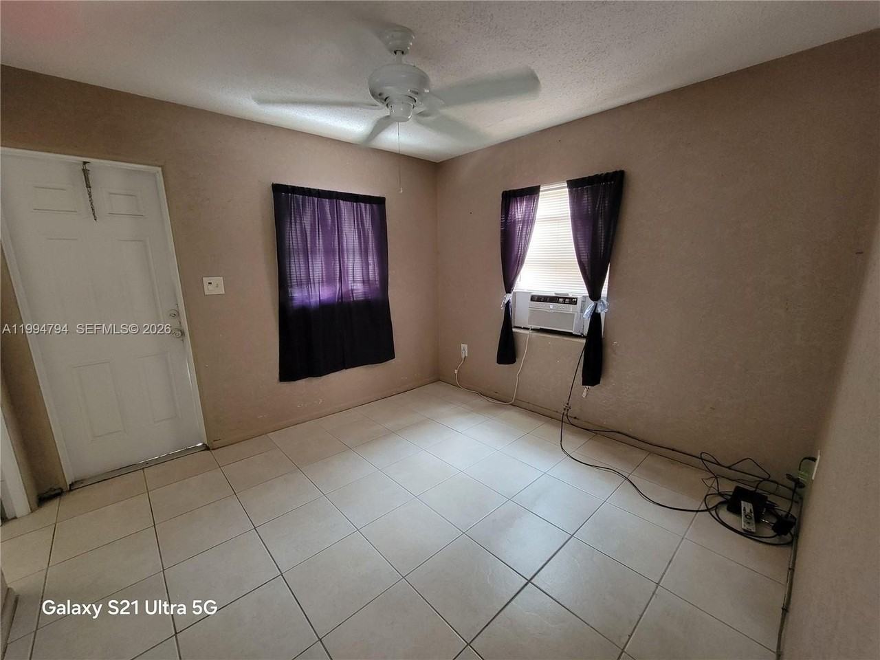 305 S Ocean Dr #4 - Photo 7 of 9