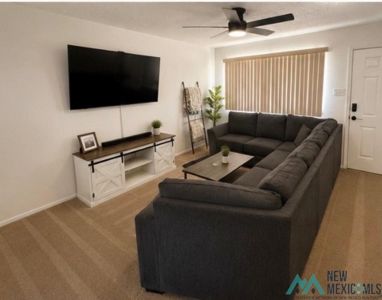 2912 Lisa Ave - Photo 2 of 9