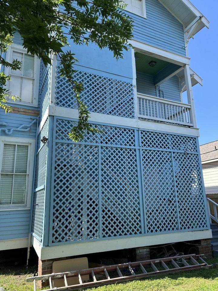 2514 Avenue M - Photo 2 of 13