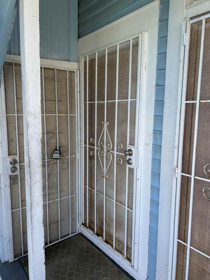 2514 Avenue M - Photo 4 of 13