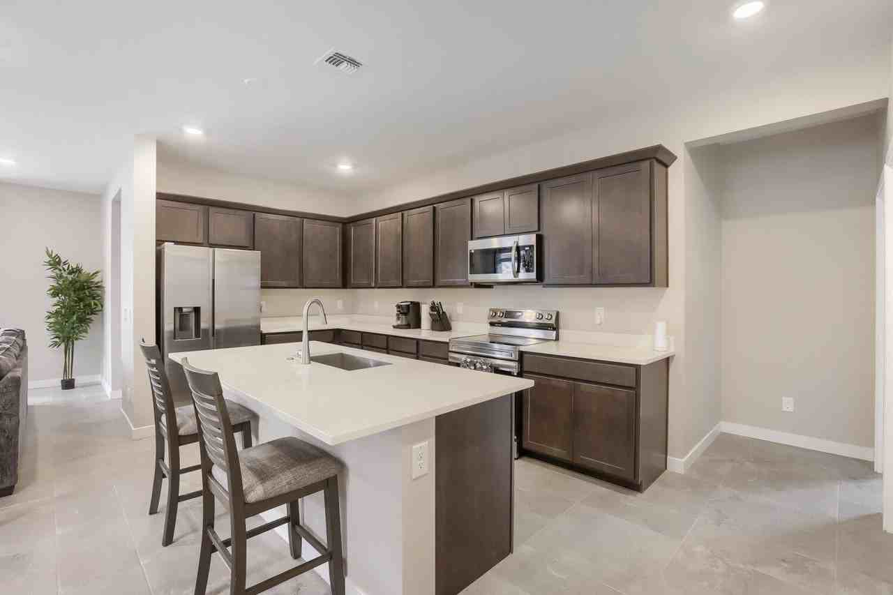 23220 W Miami St - Photo 6 of 14