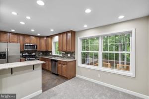 featured image of 14894 Lambeth Sq