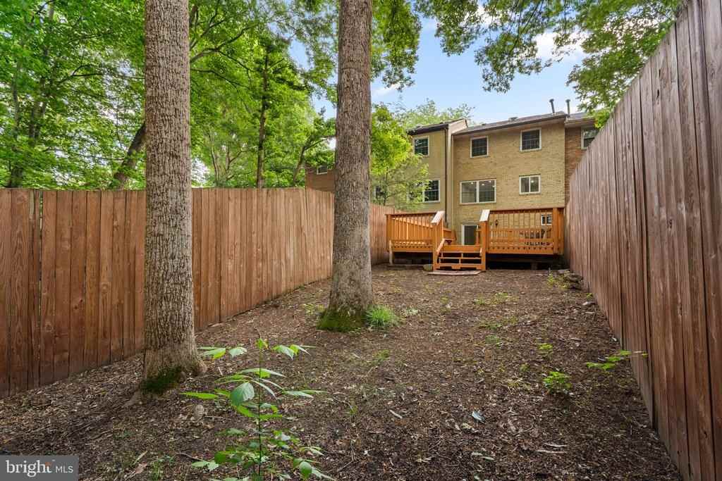 14894 Lambeth Sq - Photo 6 of 30