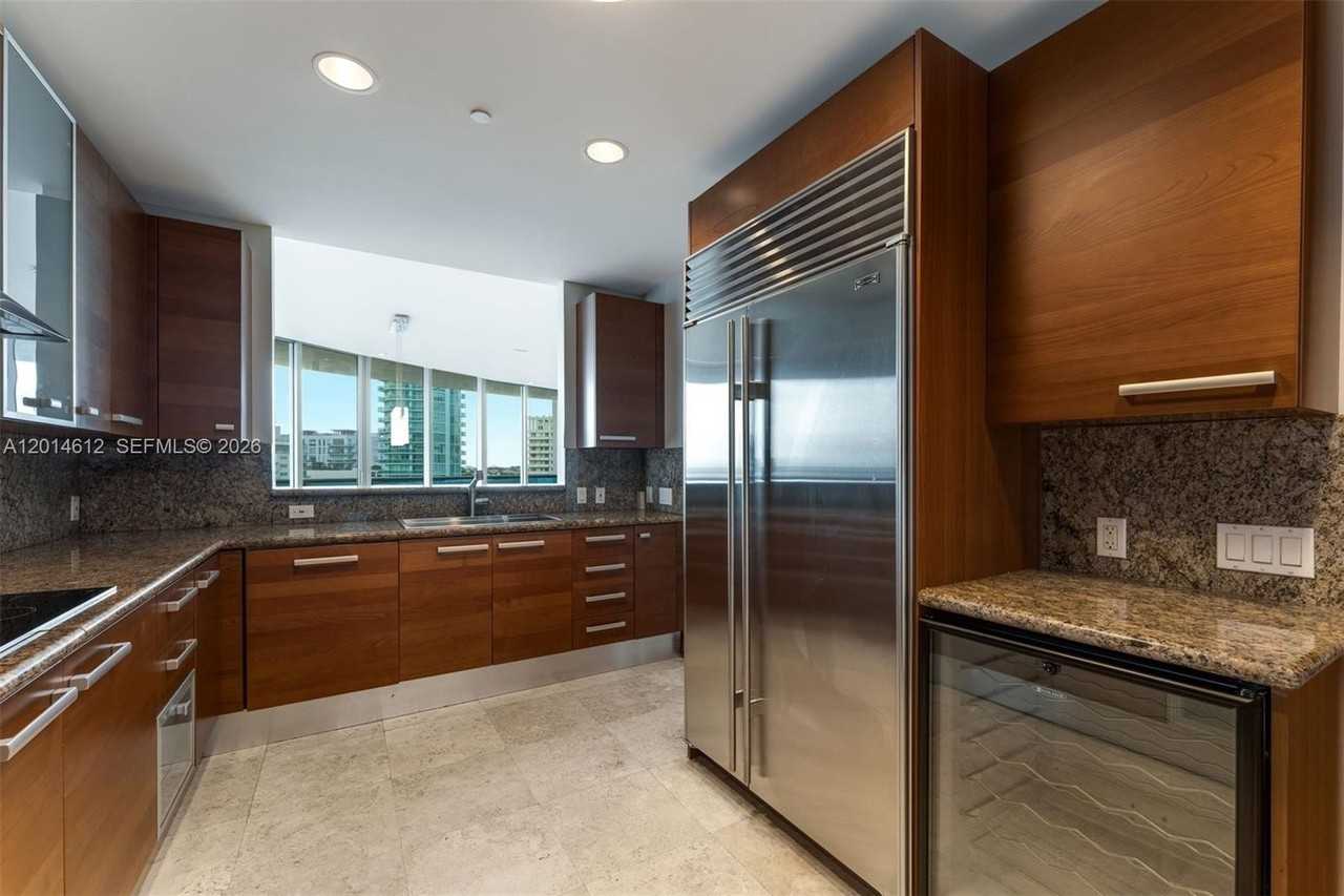 5959 Collins Ave #1001 - Photo 5 of 37