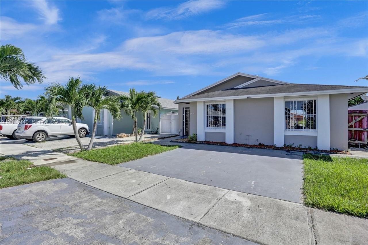 11854 Sw 210th St #X - Photo 4 of 50