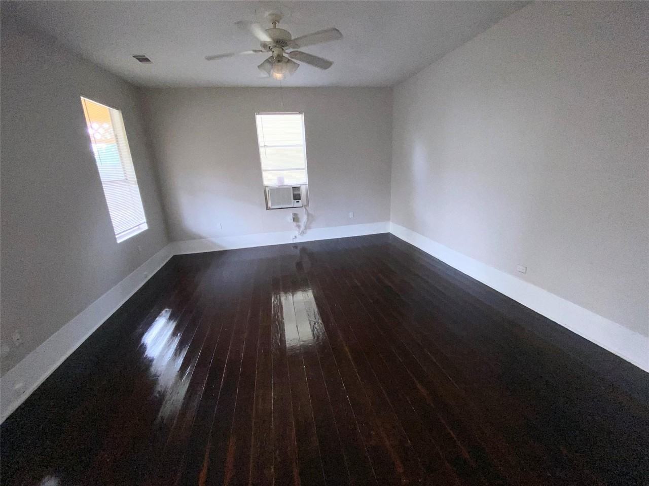 1517 Summer St - Photo 6 of 17