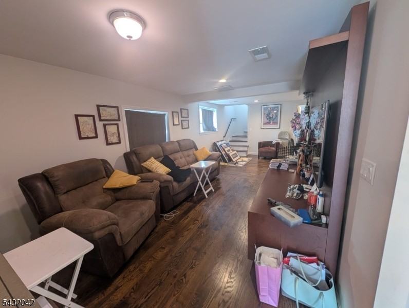 174 Snyder Ave - Photo 7 of 24