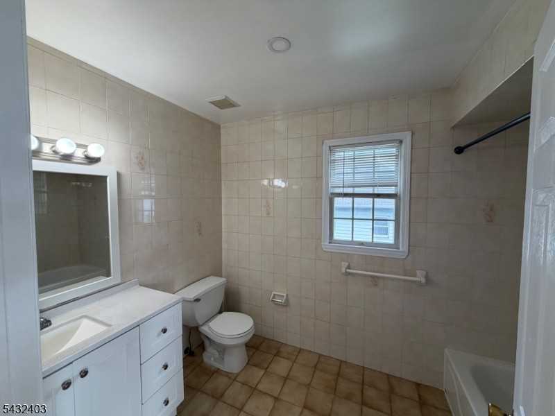 555 1st Ave - Photo 3 of 12