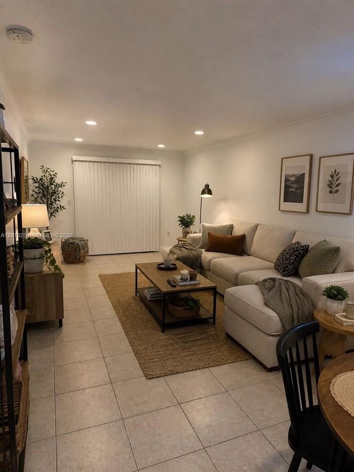 13900 Lake Placid Ct #A12 - Photo 5 of 7