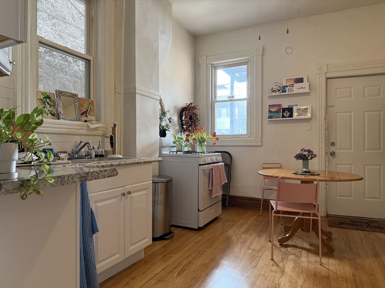 2042 W Chicago Ave Apt 2r - Photo 4 of 13