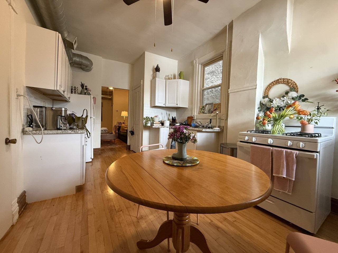 2042 W Chicago Ave Apt 2r - Photo 6 of 13