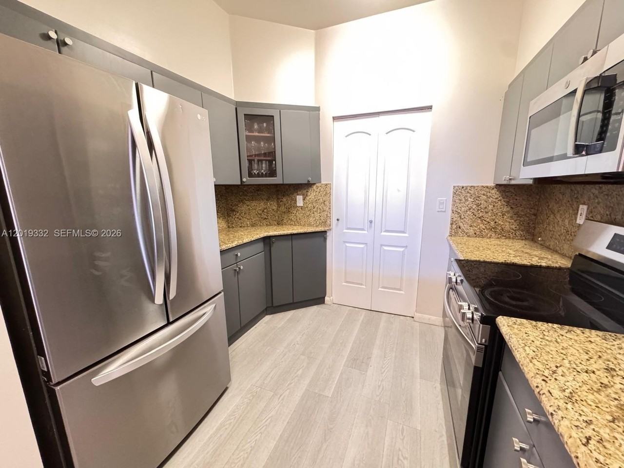 8816 Collins Ave #206 - Photo 4 of 17