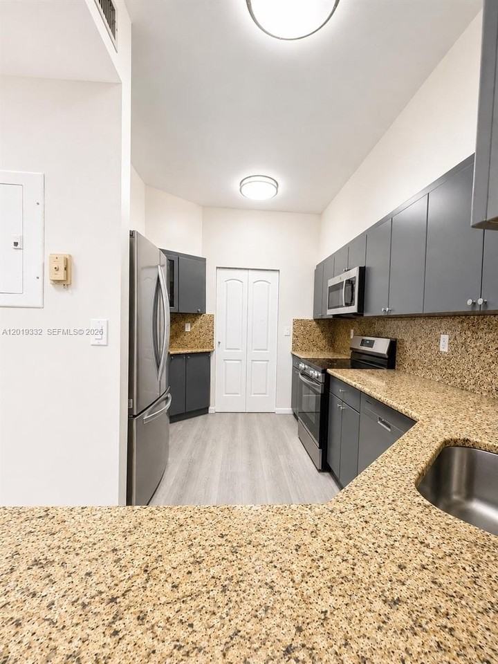 8816 Collins Ave #206 - Photo 5 of 17