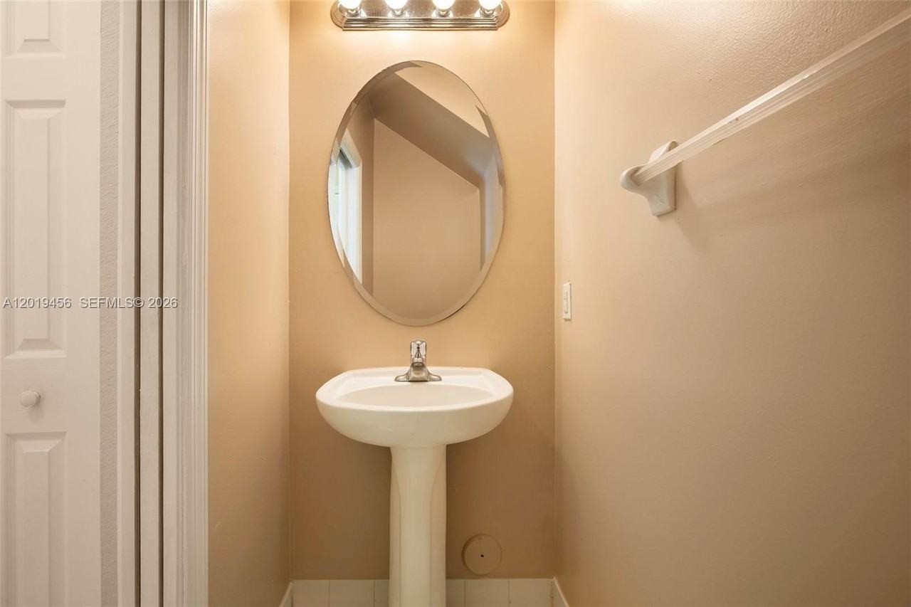 22280 Sw 93rd Pl - Photo 6 of 19